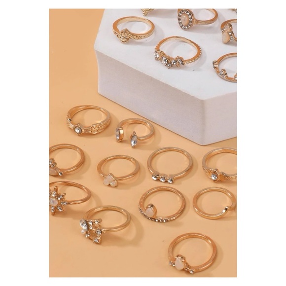 * 3 for $20* 18 Piece Rhinestone Ring Set - Picture 3 of 6